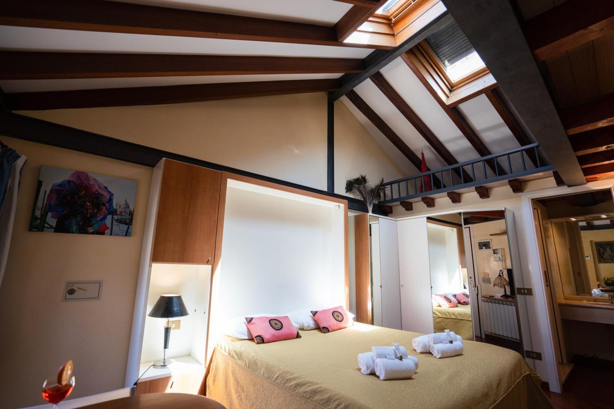 San Marco Apartments เวนิส ภายนอก รูปภาพ